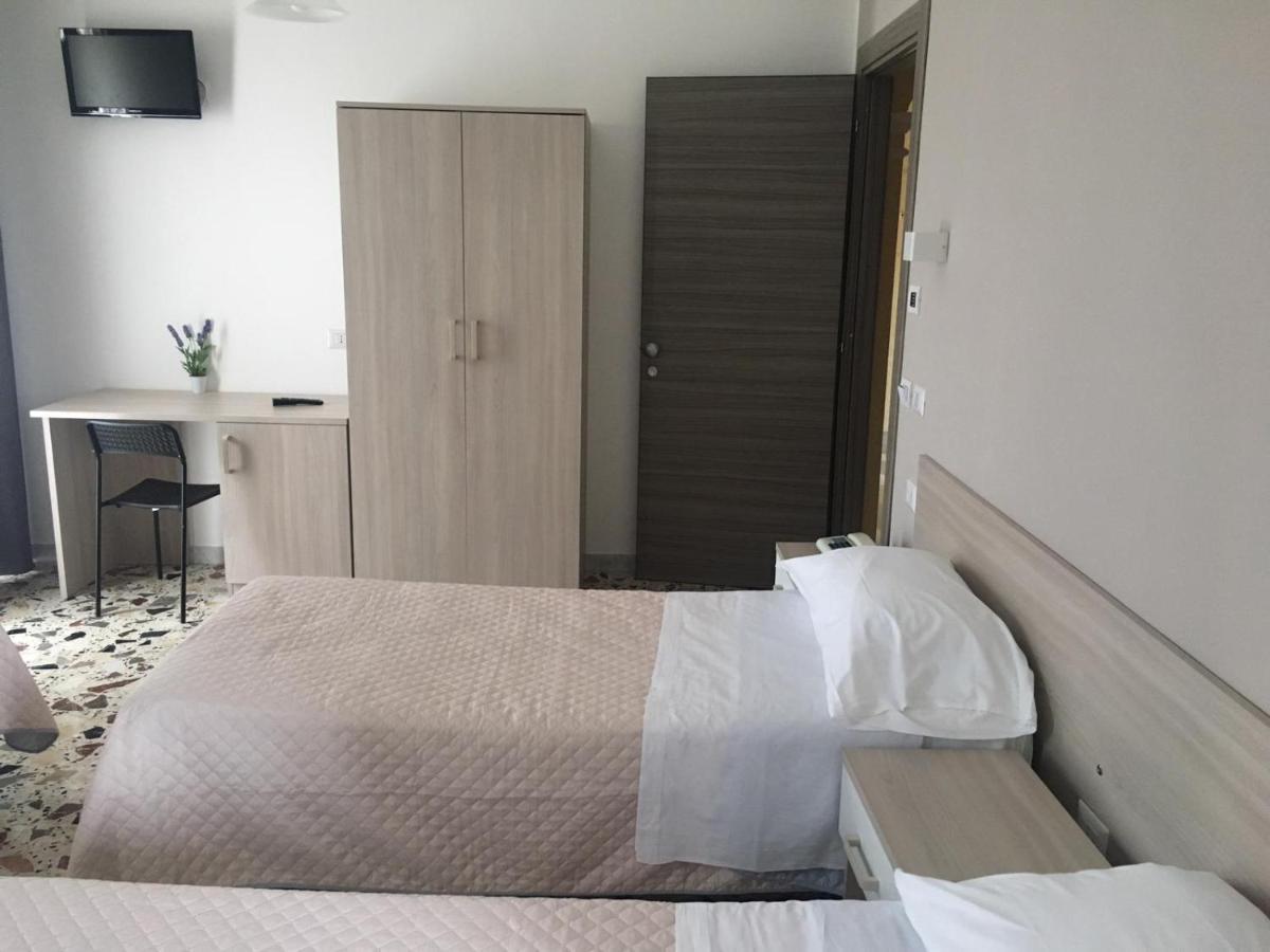 Piccolo Hotel Lamezia SantʼEufemia Lamezia Exteriér fotografie