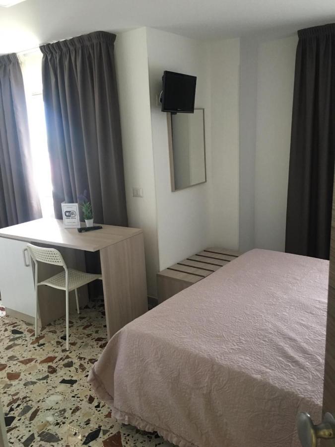 Piccolo Hotel Lamezia SantʼEufemia Lamezia Exteriér fotografie